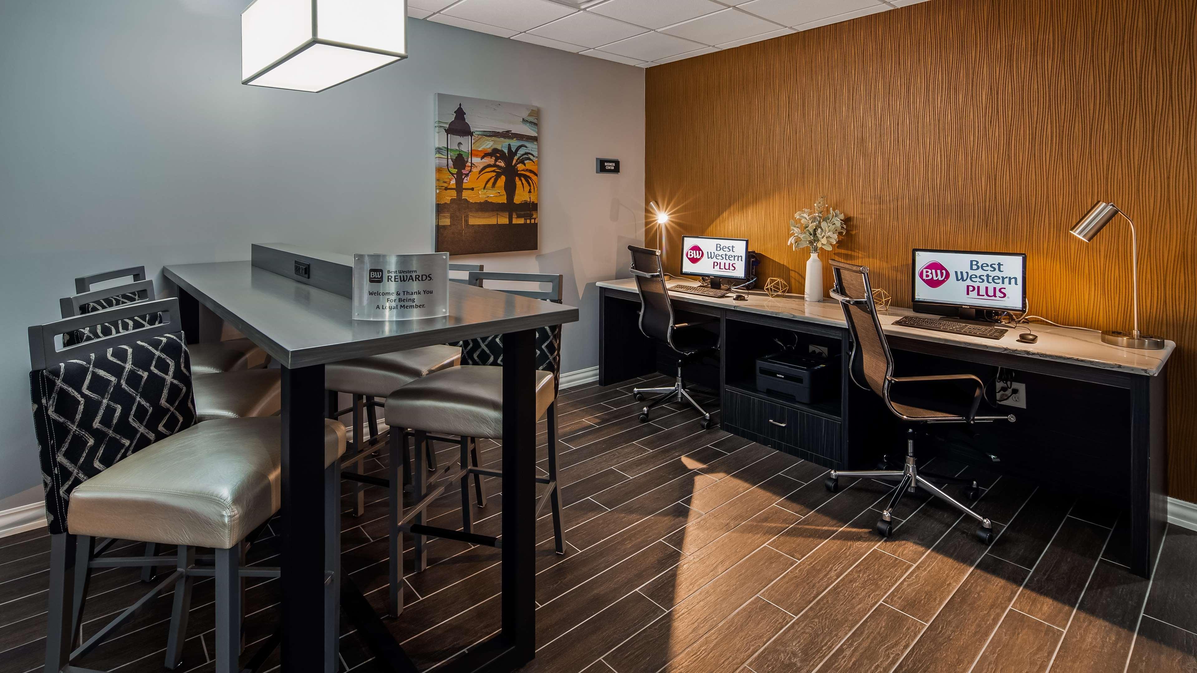 Best Western Plus New Caney Inn & Suites Exterior foto