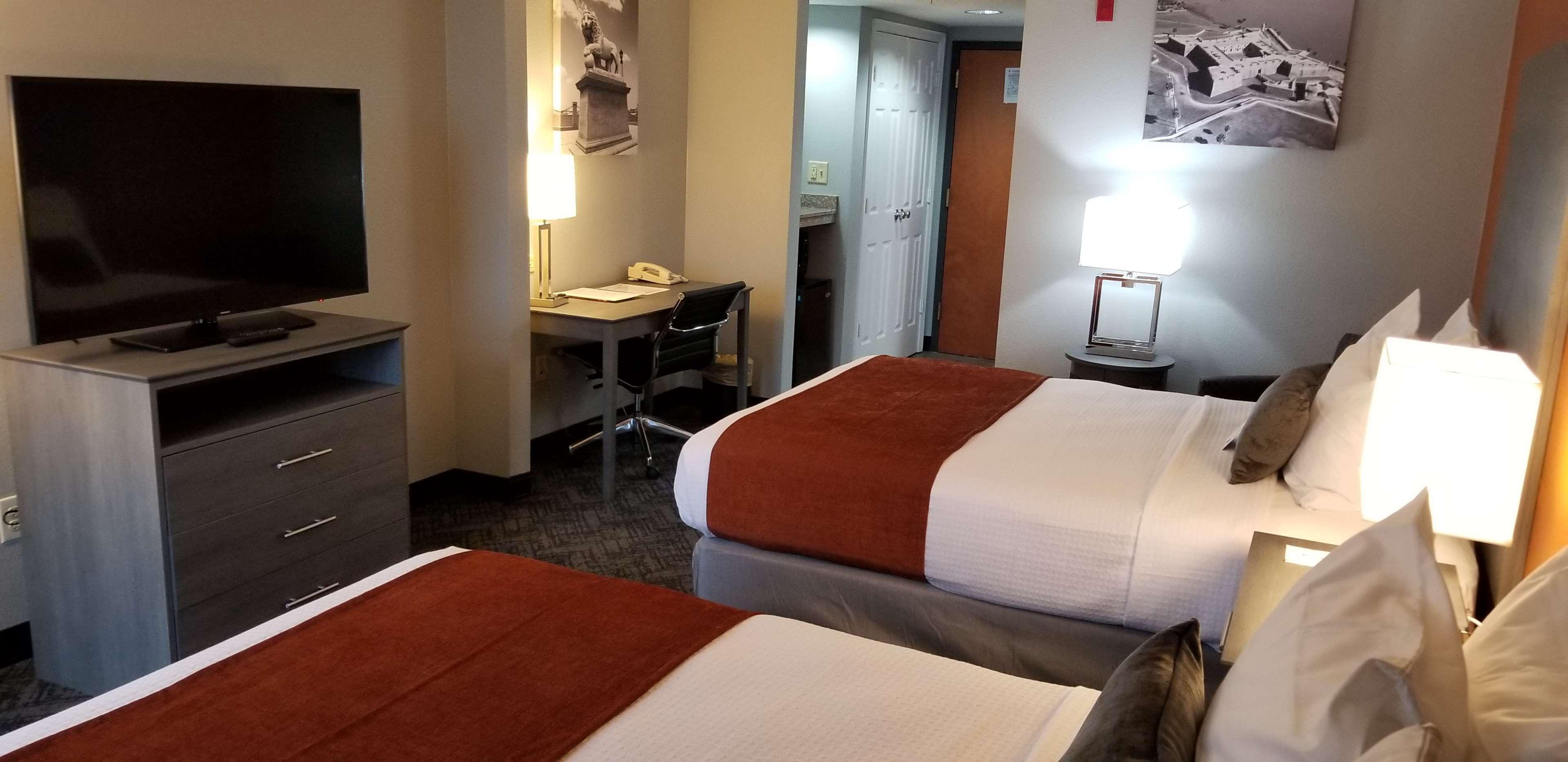 Best Western Plus New Caney Inn & Suites Exterior foto